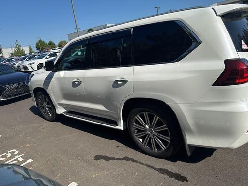 2017 Lexus LX 570 Base