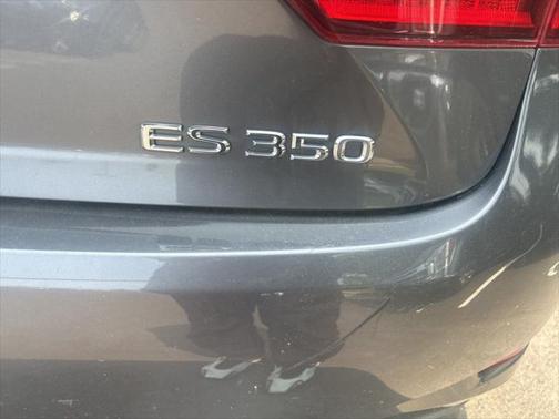 2015 Lexus ES 350 Crafted Line