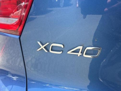 2020 Volvo XC40 T5 R-Design