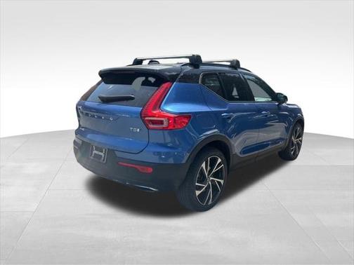 2020 Volvo XC40 T5 R-Design