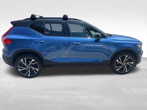 2020 Volvo XC40 T5 R-Design