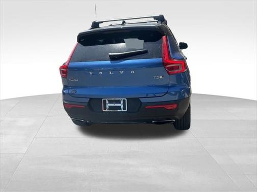 2020 Volvo XC40 T5 R-Design