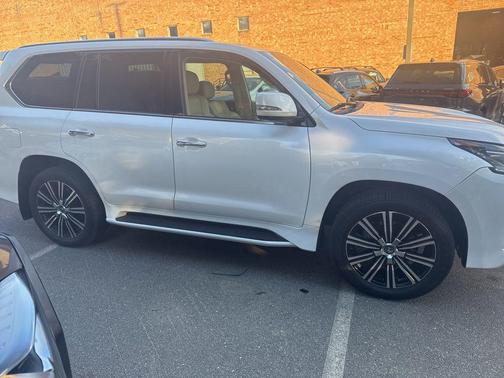 2021 Lexus LX 570 Three-Row