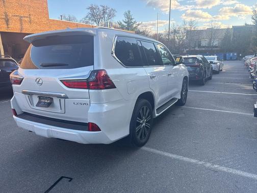 2021 Lexus LX 570 Three-Row
