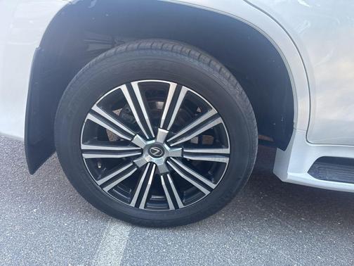 2021 Lexus LX 570 Three-Row