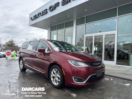 2017 Chrysler Pacifica Touring-L