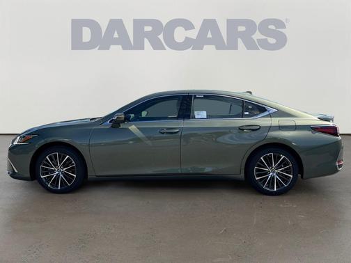2025 Lexus ES 300h Base
