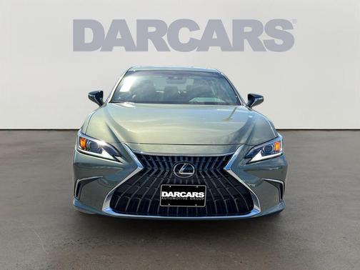 2025 Lexus ES 300h Base