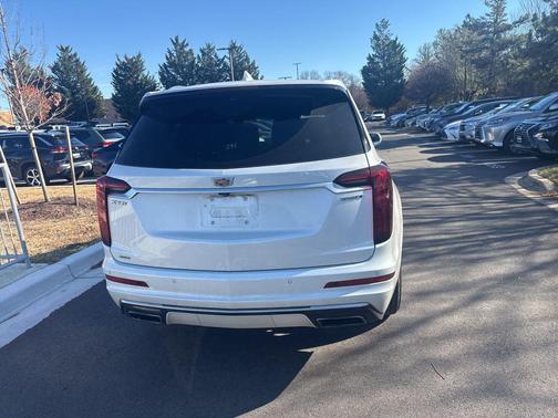 2023 Cadillac XT6 Luxury AWD