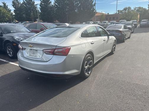 2022 Chevrolet Malibu FWD LT