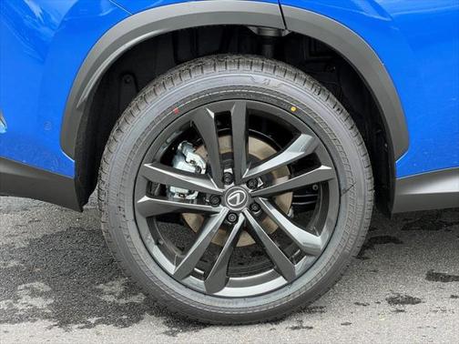 2025 Lexus NX 450h+ Luxury