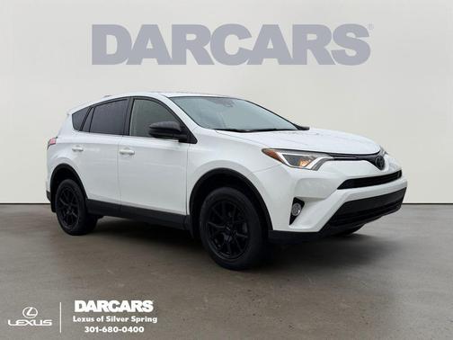 Super White 2018 Toyota RAV4 LE