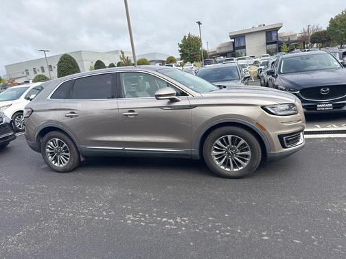 2020 Lincoln Nautilus Reserve