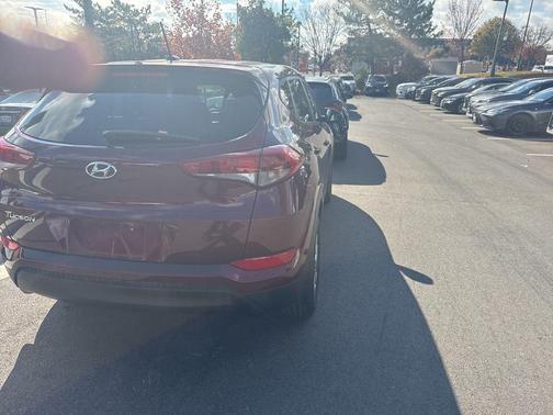 2016 Hyundai TUCSON SE