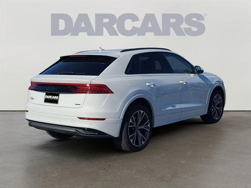 2023 Audi Q8 55 Premium