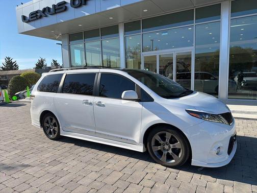 2016 Toyota Sienna SE Premium