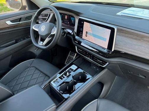 2025 Volkswagen Atlas 2.0T SEL Premium R-Line 4MOTION