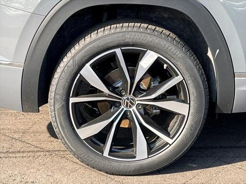2025 Volkswagen Atlas 2.0T SEL Premium R-Line 4MOTION
