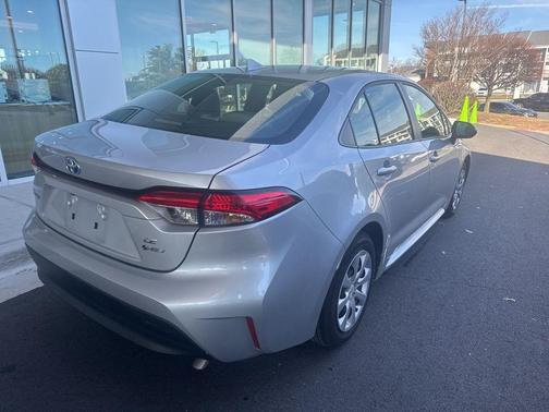 2025 Toyota Corolla Hybrid LE