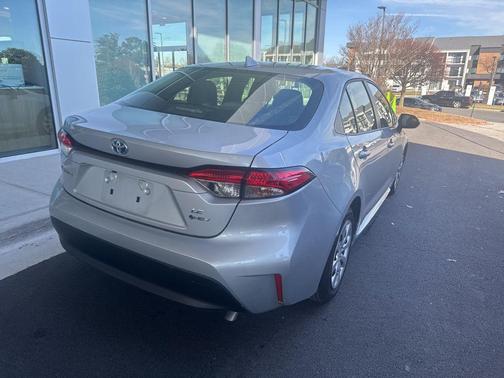 2025 Toyota Corolla Hybrid LE