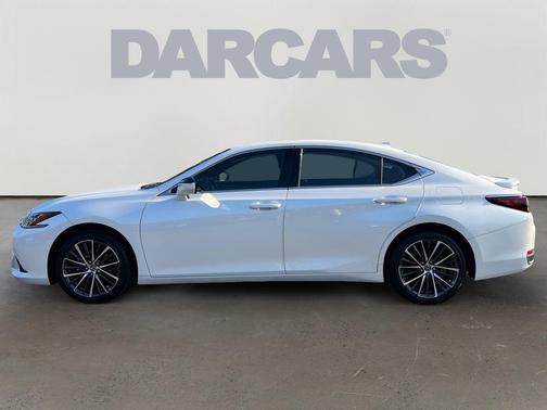 2023 Lexus ES 300h Base