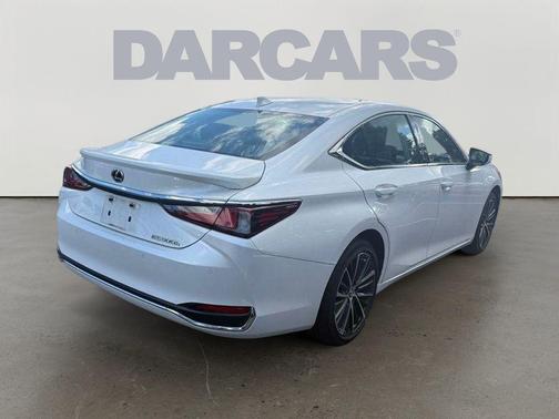 2023 Lexus ES 300h Base
