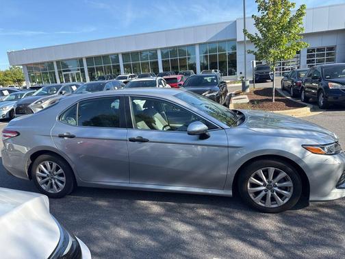 2019 Toyota Camry LE