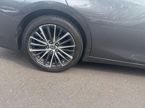 2022 Lexus ES 350 Base
