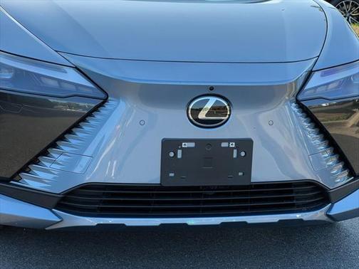 2023 Lexus RZ 450e Luxury
