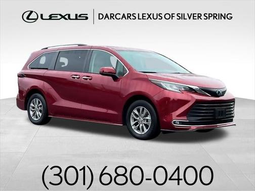 2022 Toyota Sienna XLE 8 Passenger