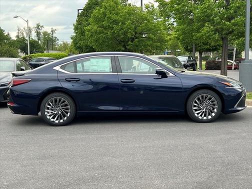 2025 Lexus ES 350 Ultra Luxury