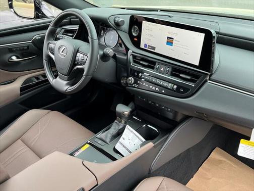 2025 Lexus ES 350 Ultra Luxury