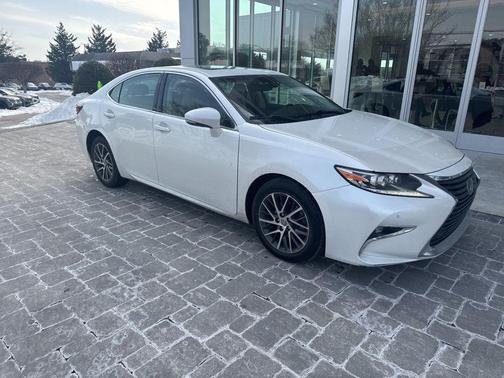 2017 Lexus ES 350 Base
