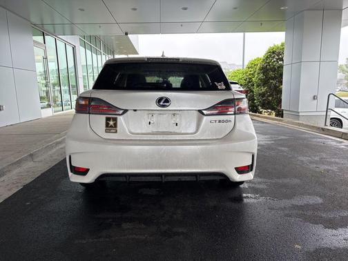 White 2015 Lexus CT 200h 200h