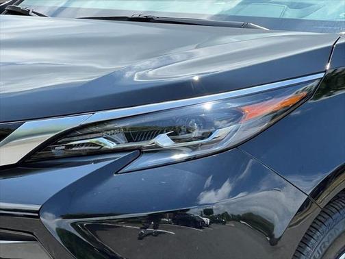 2024 Toyota Sienna Platinum 7 Passenger