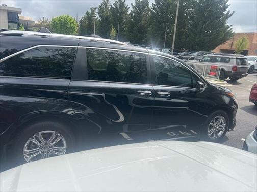 2024 Toyota Sienna Platinum 7 Passenger