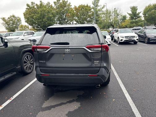 2019 Toyota RAV4 XLE Premium