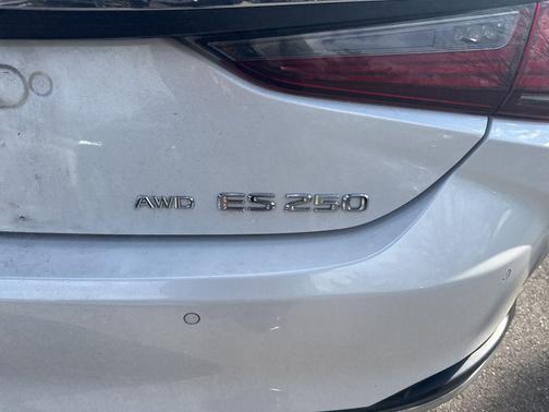 2021 Lexus ES 250 Base