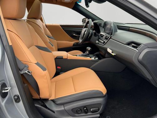 2025 Lexus ES 350 Base