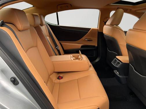 2025 Lexus ES 350 Base