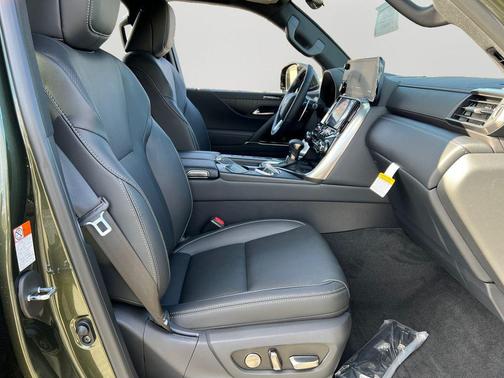 2026 Lexus LX 600 Luxury