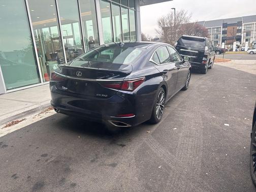 2023 Lexus ES 350 Base