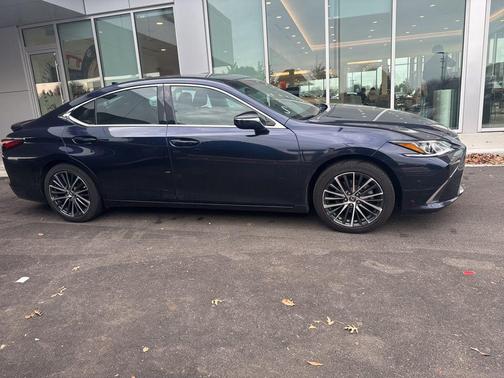 2023 Lexus ES 350 Base