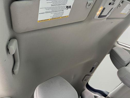 2022 Toyota Sienna LE