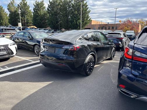 2022 Tesla Model Y Performance Dual Motor All-Wheel Drive