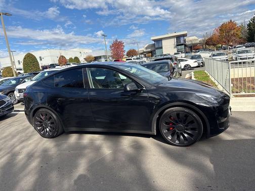 2022 Tesla Model Y Performance Dual Motor All-Wheel Drive