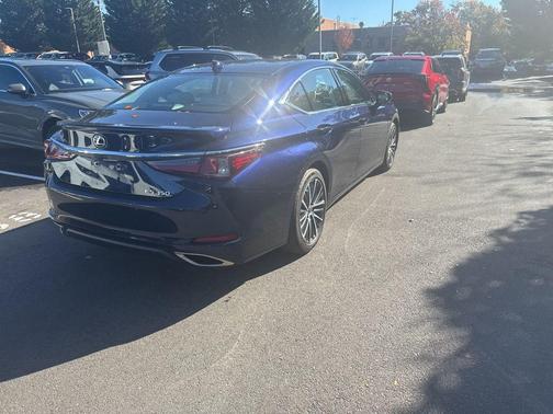 2024 Lexus ES 350 Base