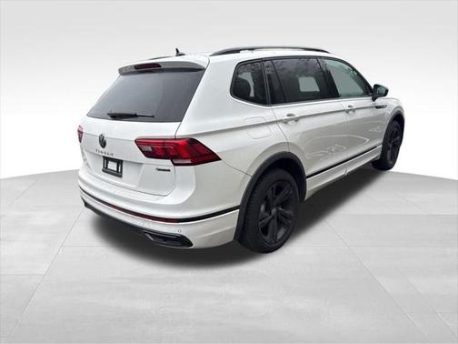 2024 Volkswagen Tiguan 2.0T SE R-Line Black 4MOTION