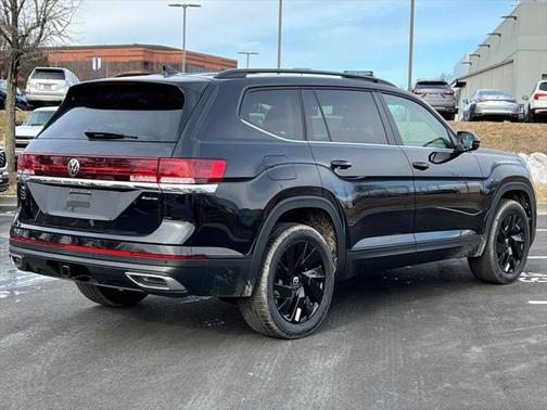 2025 Volkswagen Atlas 2.0T SE w/Technology 4MOTION
