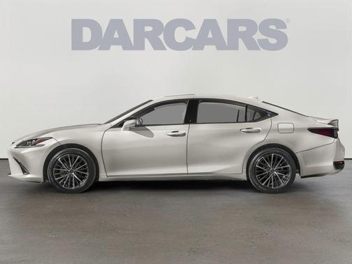2025 Lexus ES 300h Base